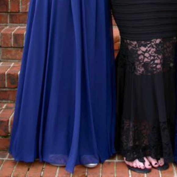 PROM DRESS RAVISHING SZ6 Formal Beaded Gown - Picture 6 of 6